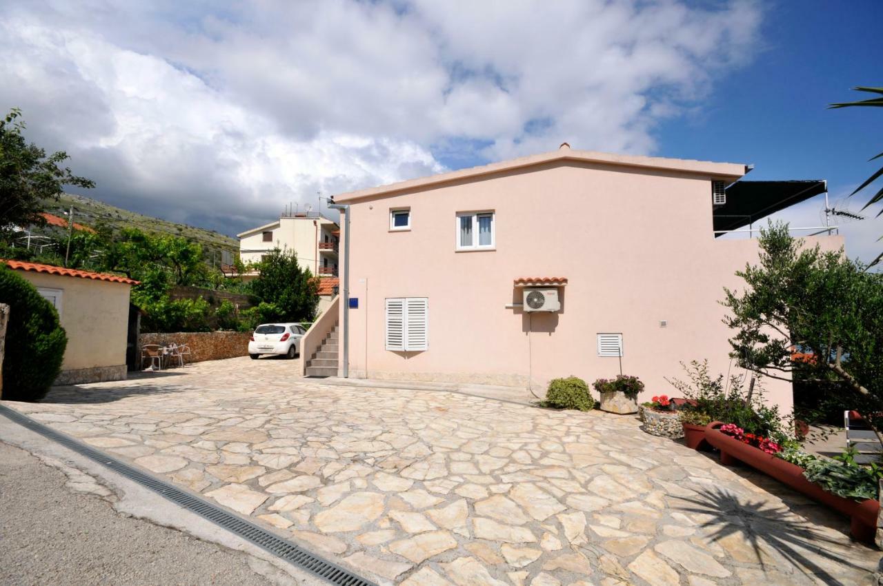 Apartment Sandra Trogir Exterior foto